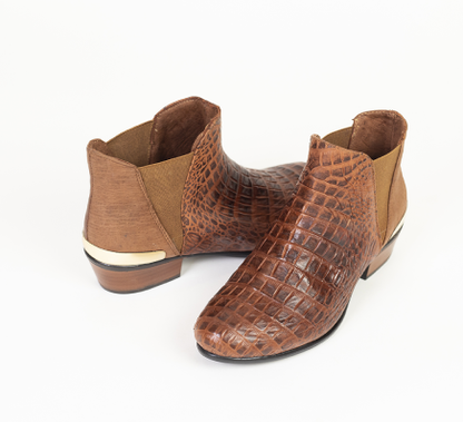 Botín dama grabado